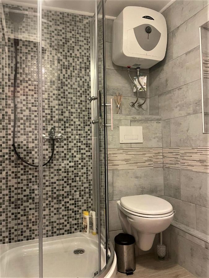 Chloe Apartman *